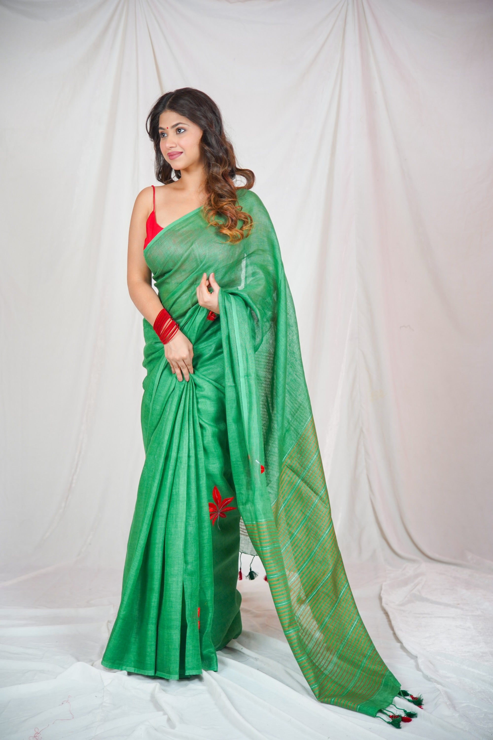 Verdant Leaf - Green Linen Saree