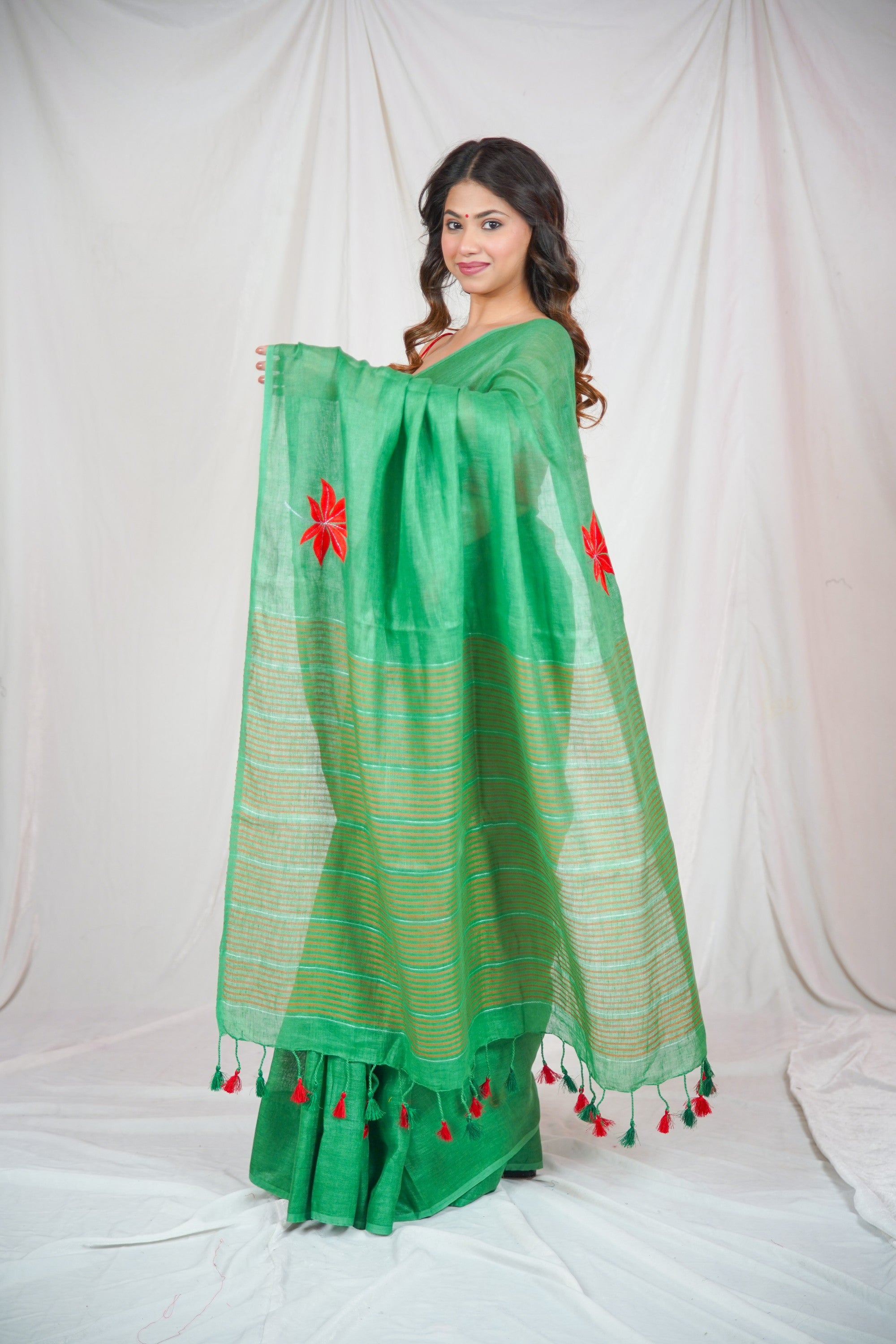 Verdant Leaf - Green Linen Saree