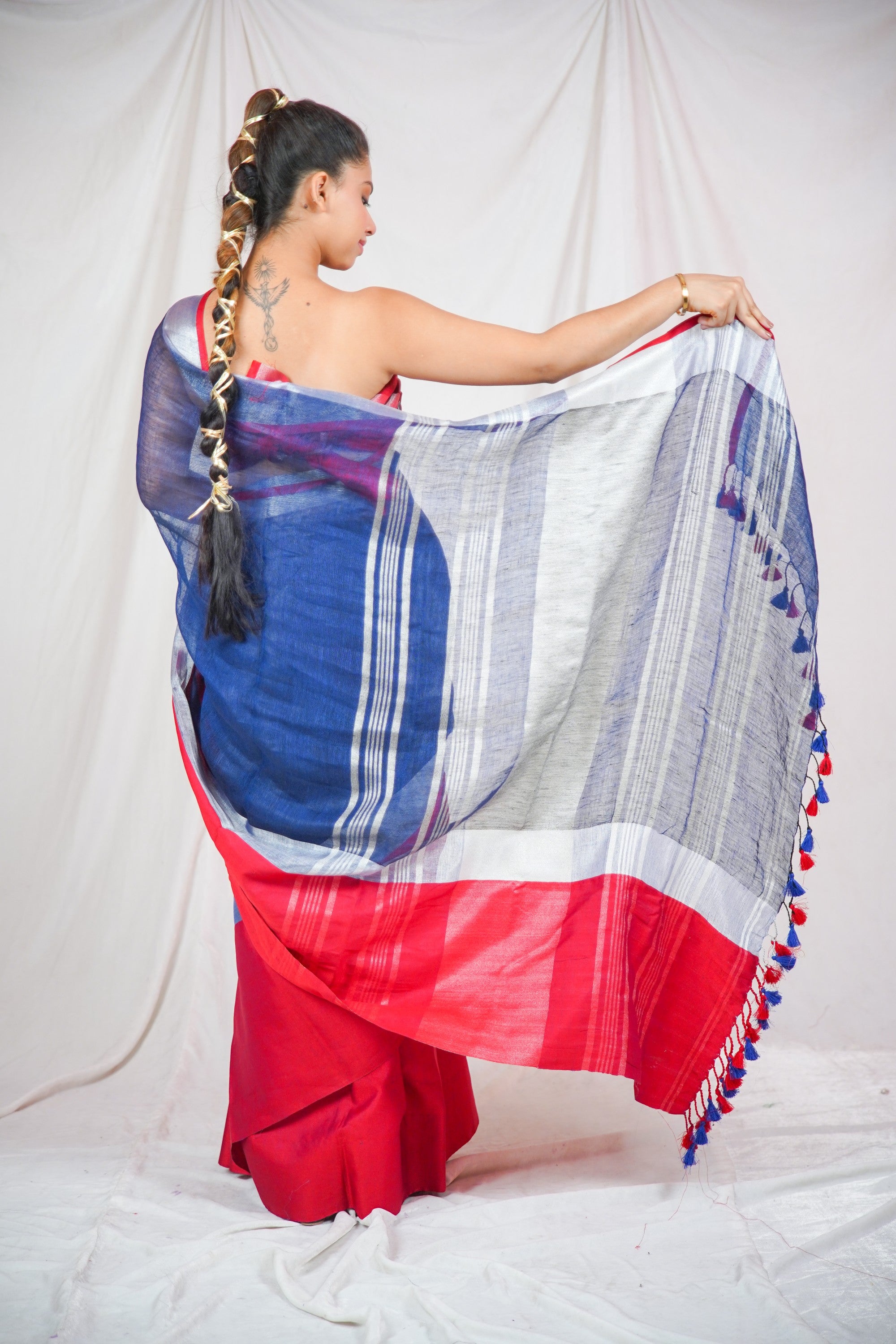 Oceanic Red- Blue Linen Saree