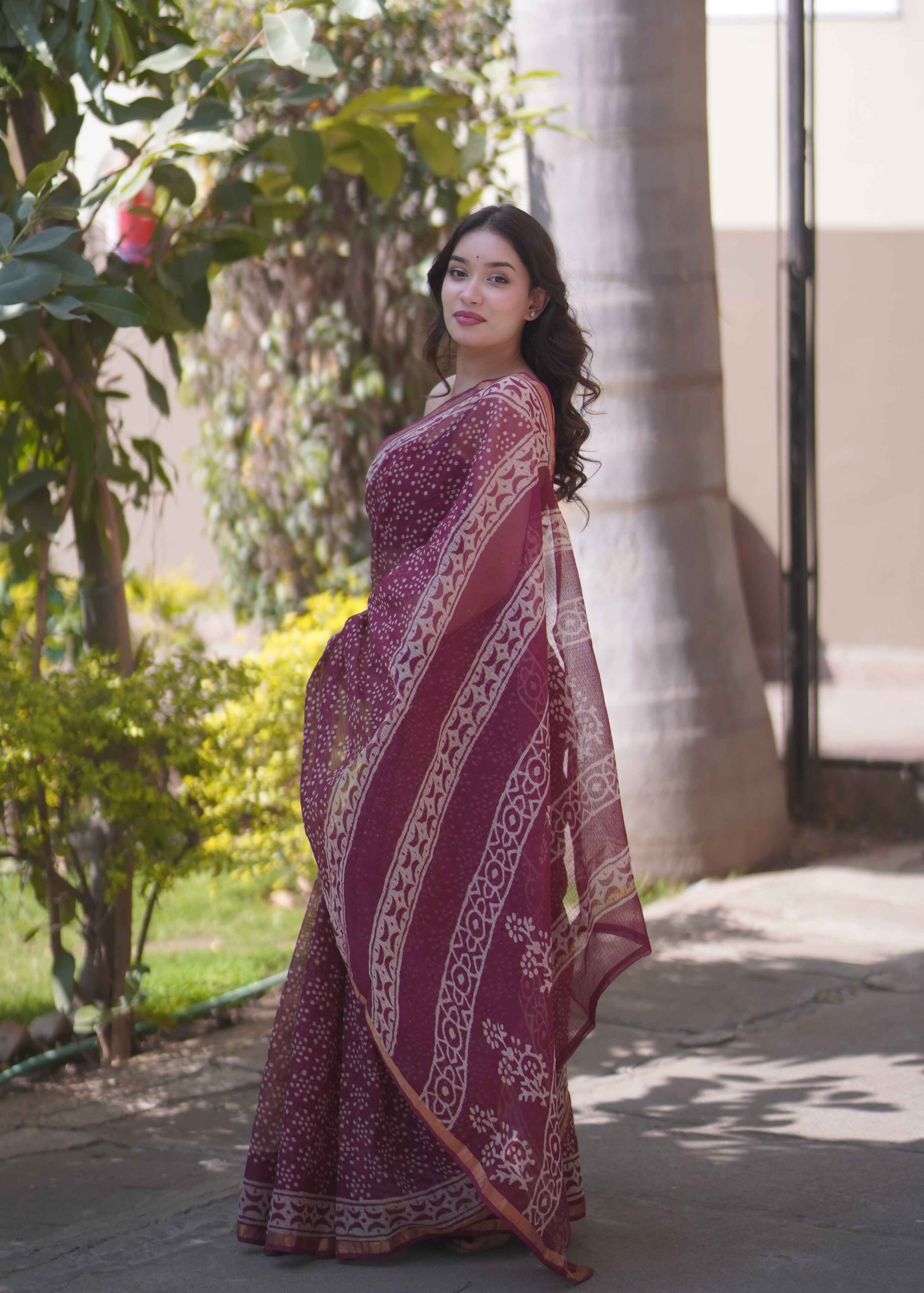 Gulbuta- Floral Kota Doria Saree