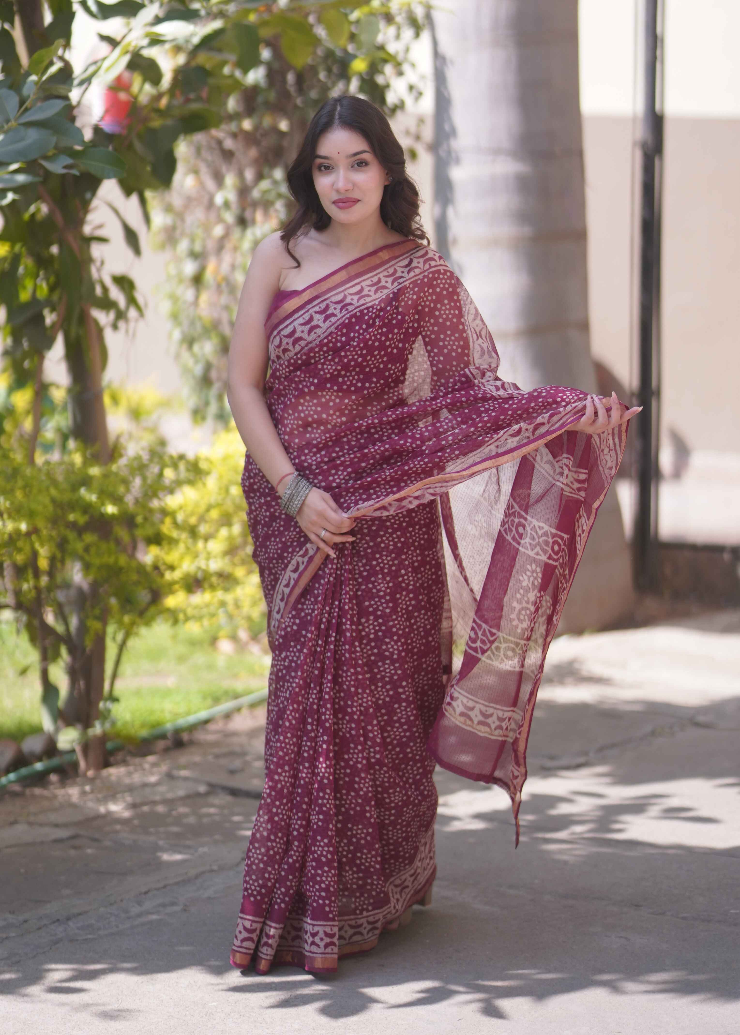 Gulbuta- Floral Kota Doria Saree