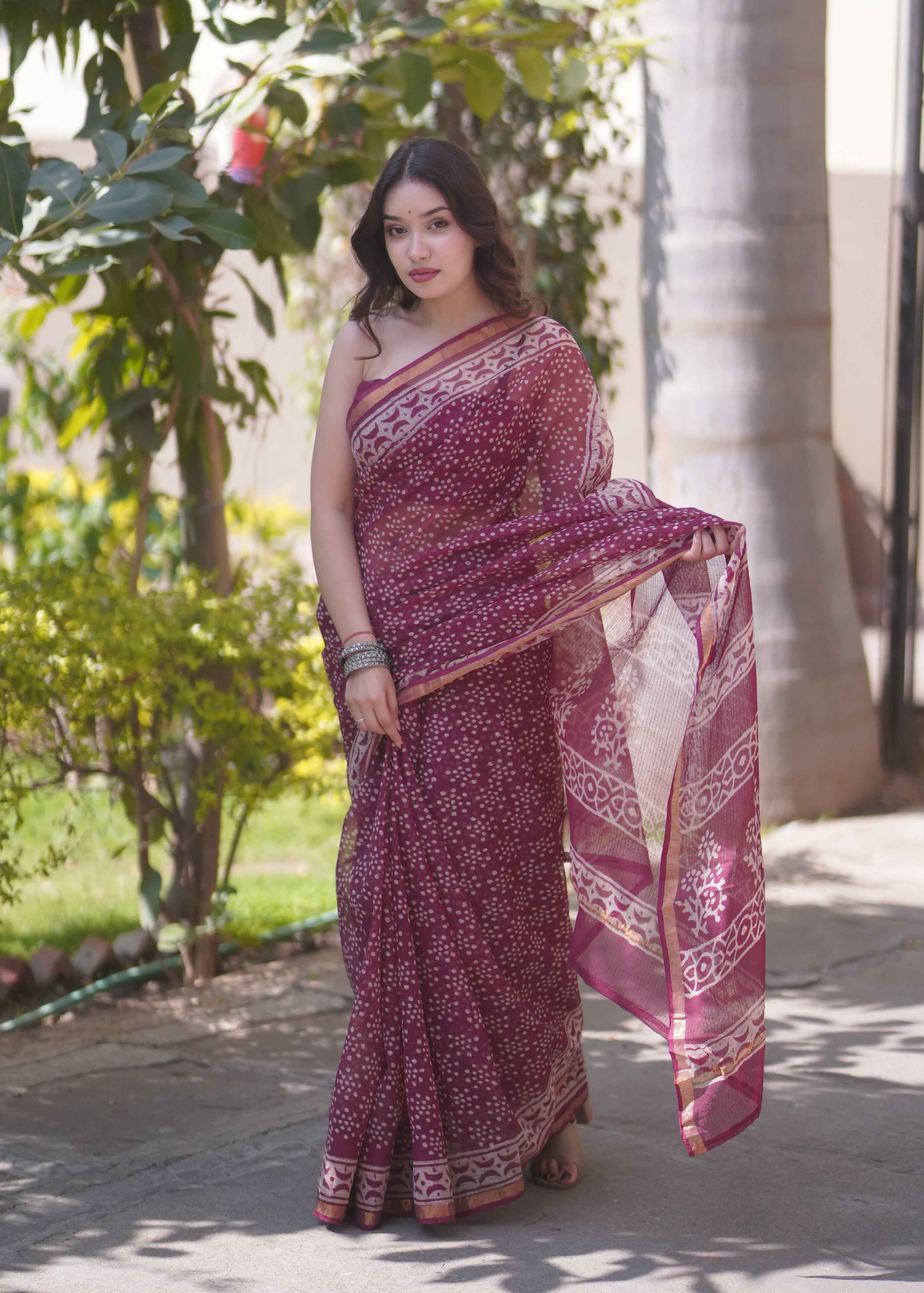 Gulbuta- Floral Kota Doria Saree