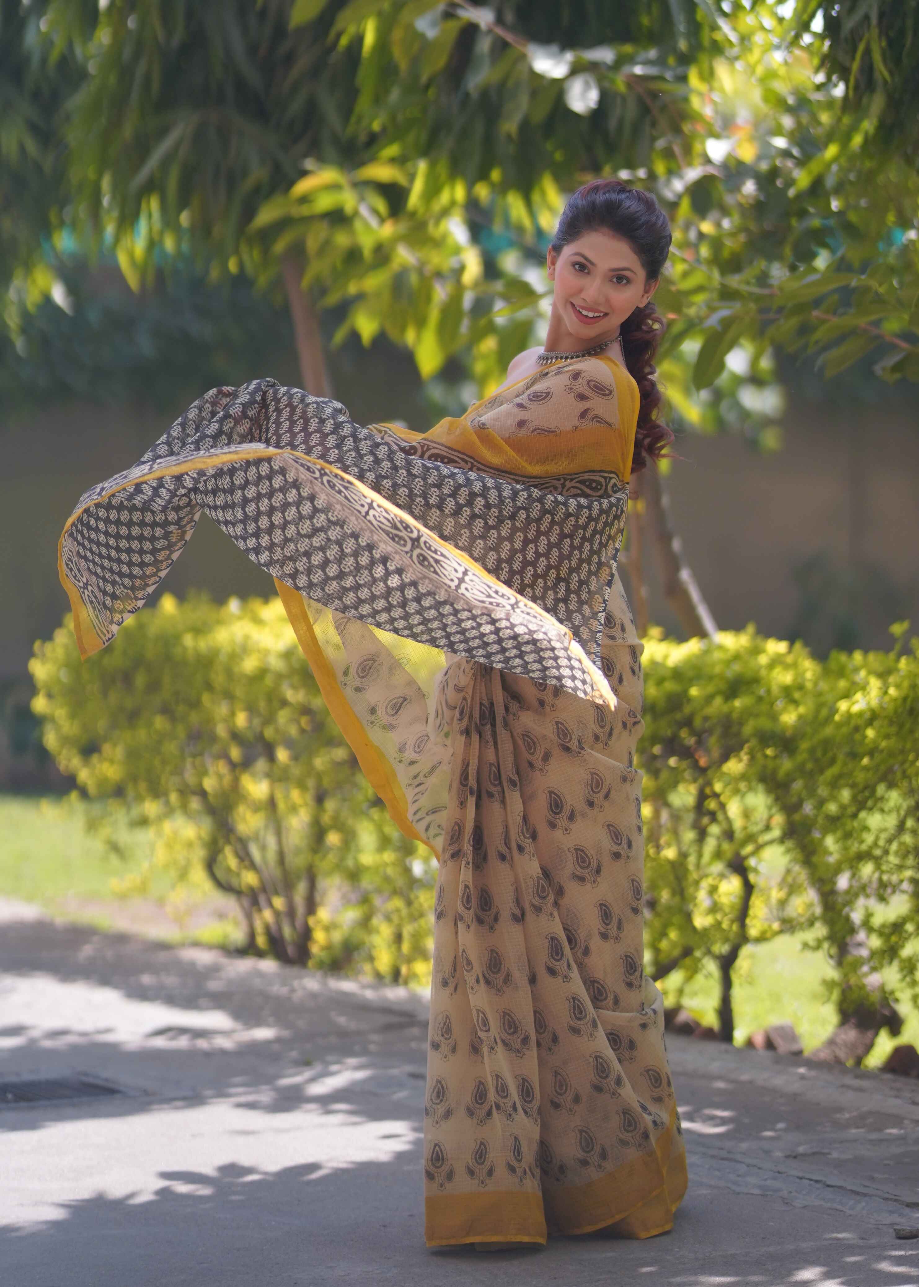 Pankhudi- Cream Saree with Yellow Border