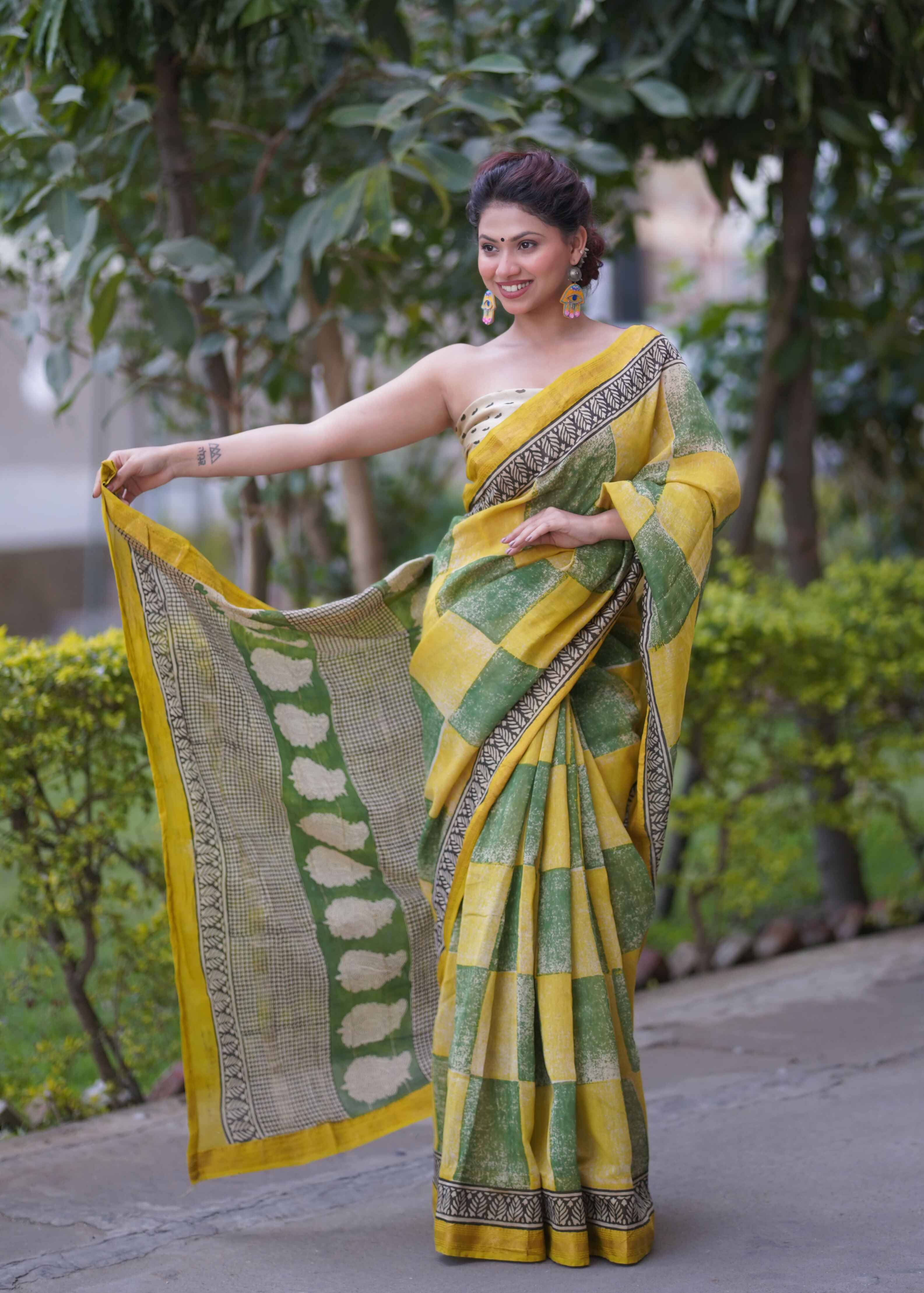 Kanakjaal- Yellow Checks Maheshwari Saree