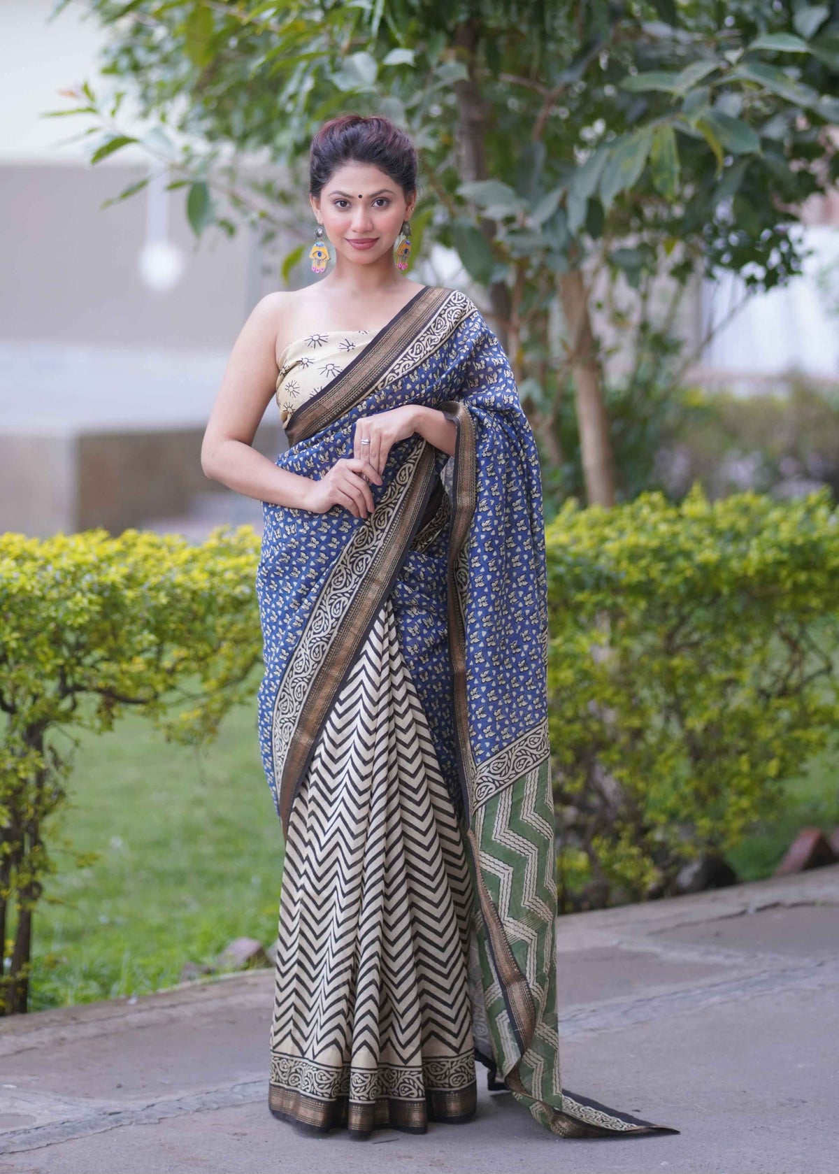 Nirjhari- Zigzag Maheshwari Silk Saree