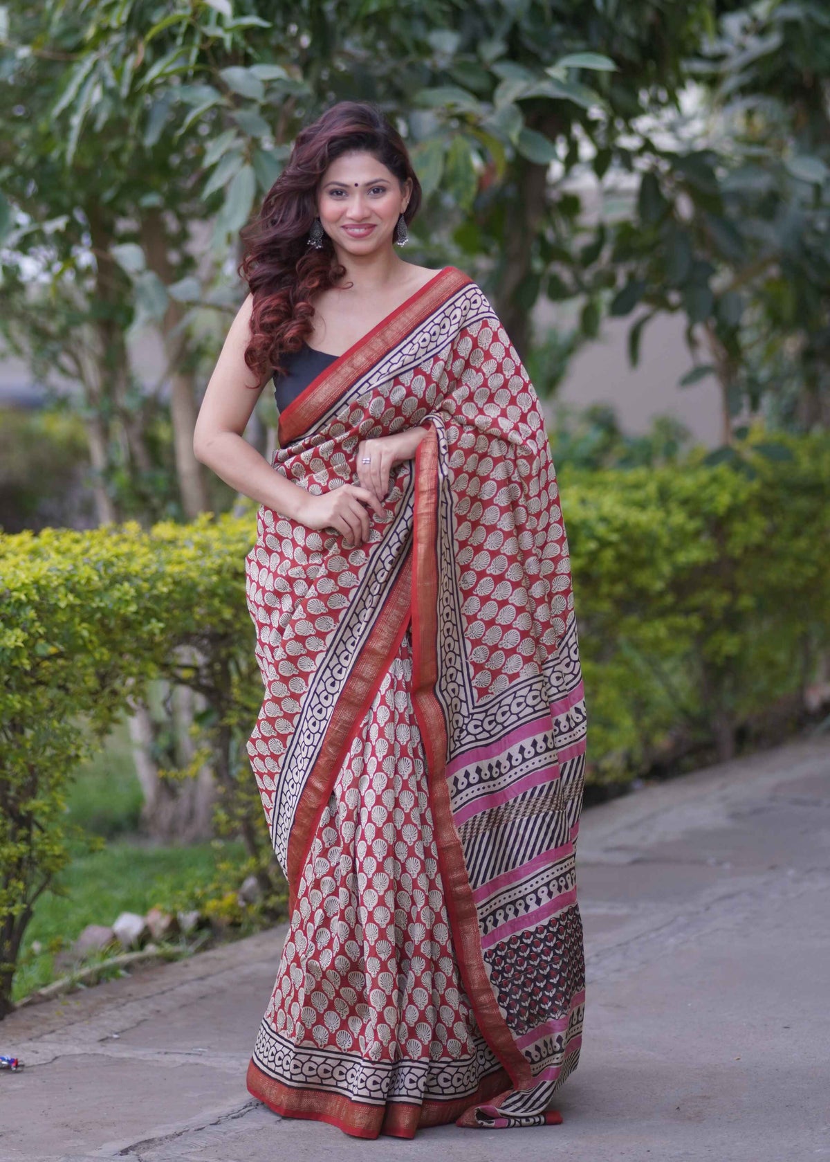 Karunmayi- Red Maheshwari Silk Saree