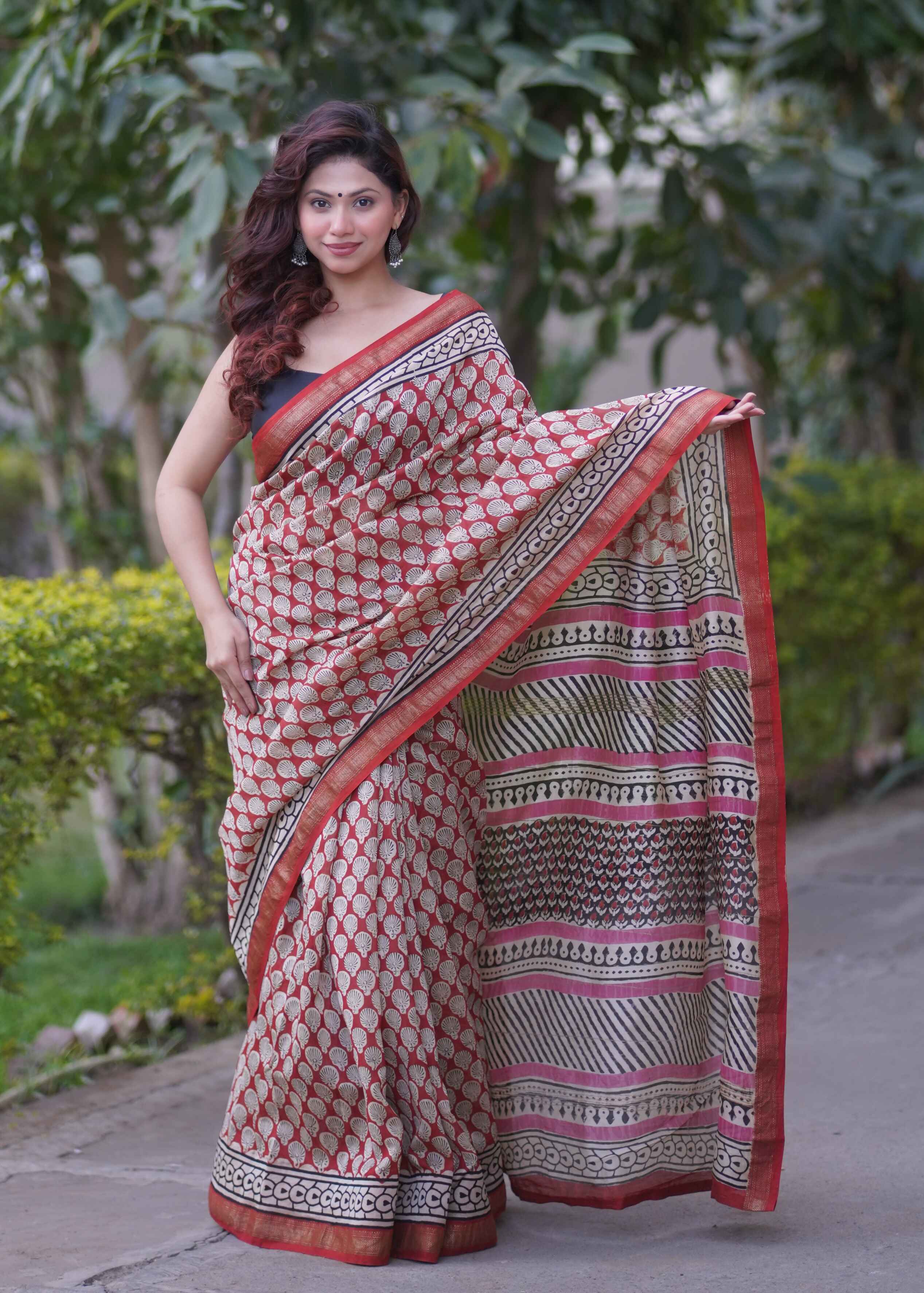 Karunmayi- Red Maheshwari Silk Saree