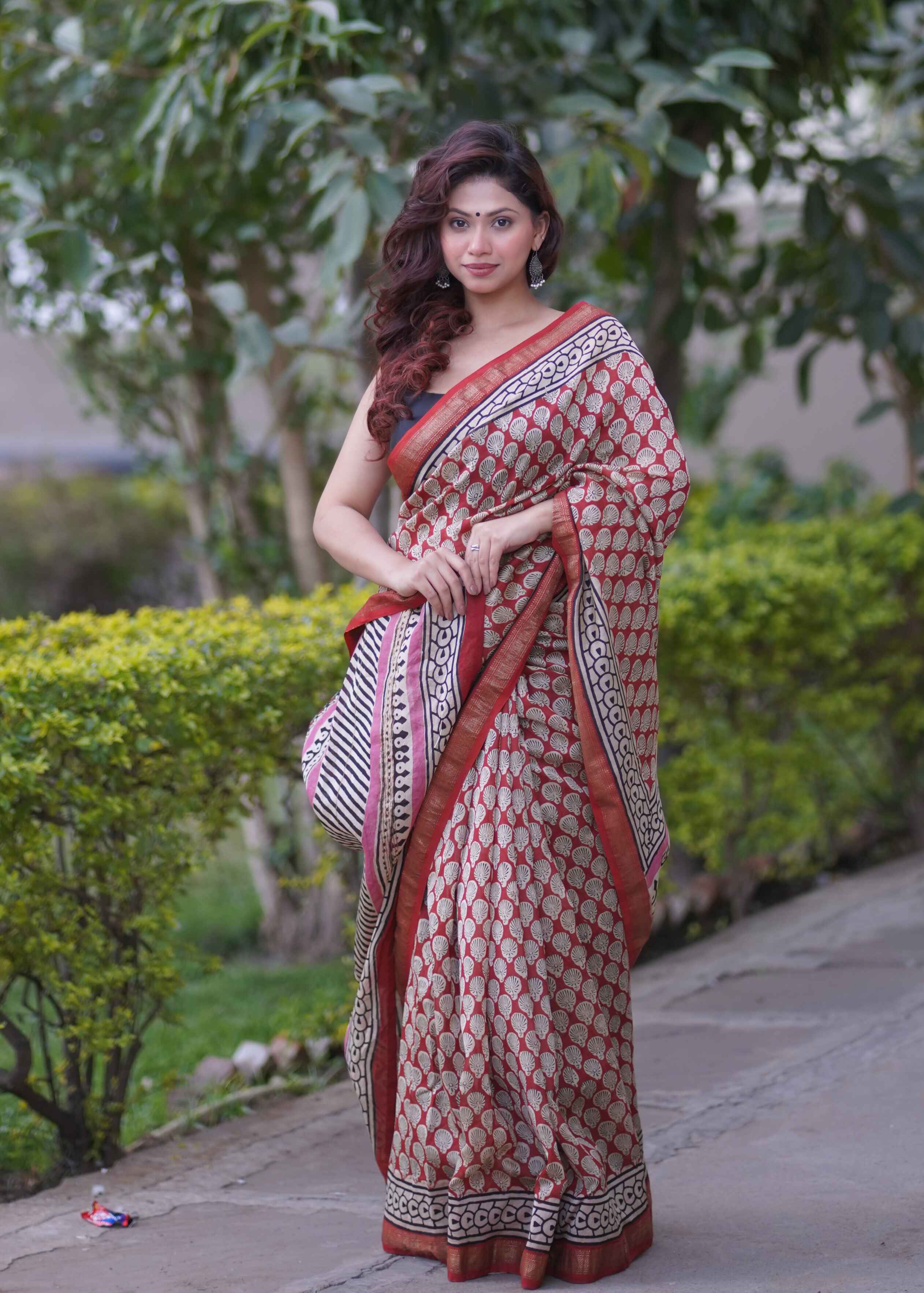 Karunmayi- Red Maheshwari Silk Saree