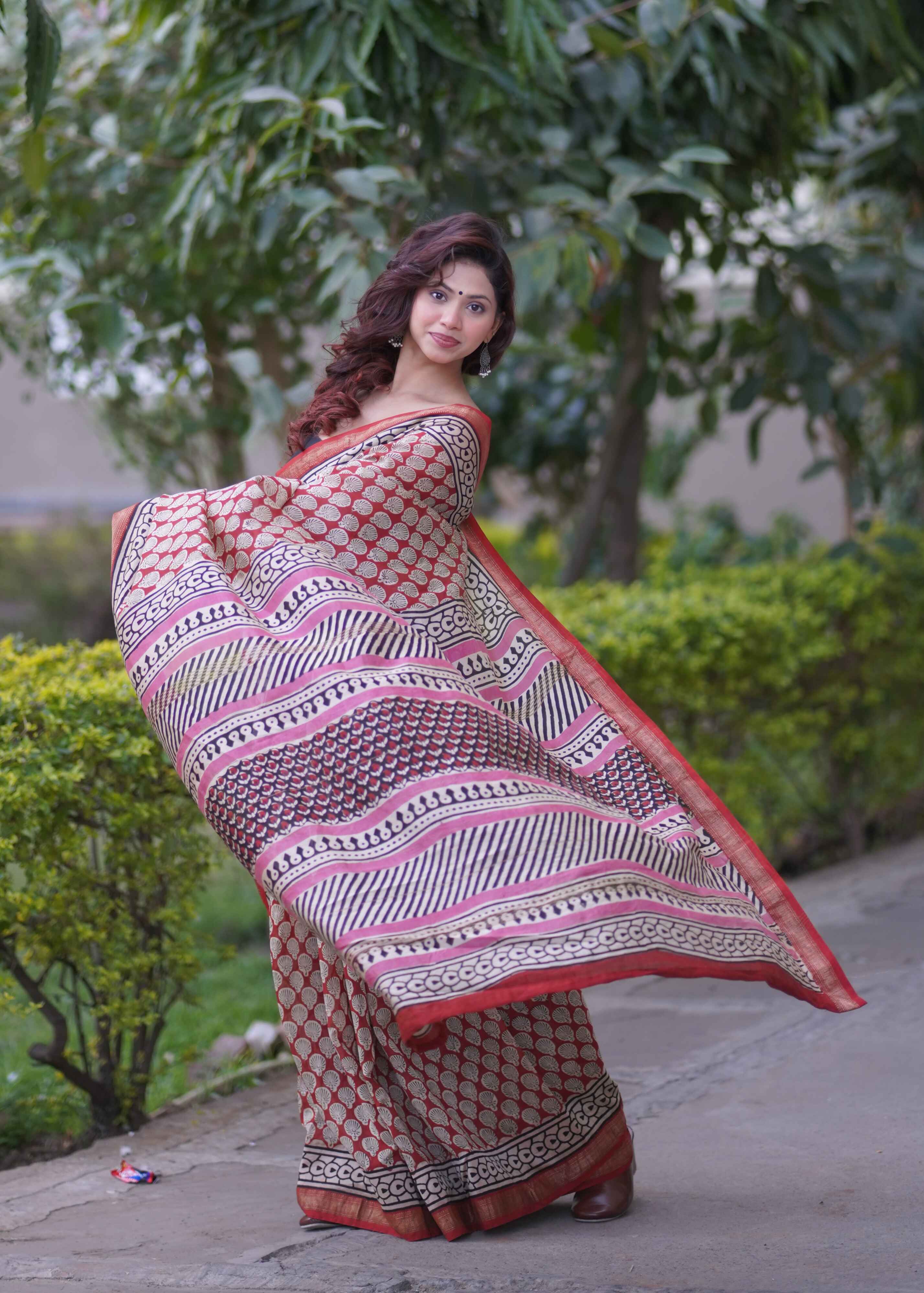 Karunmayi- Red Maheshwari Silk Saree