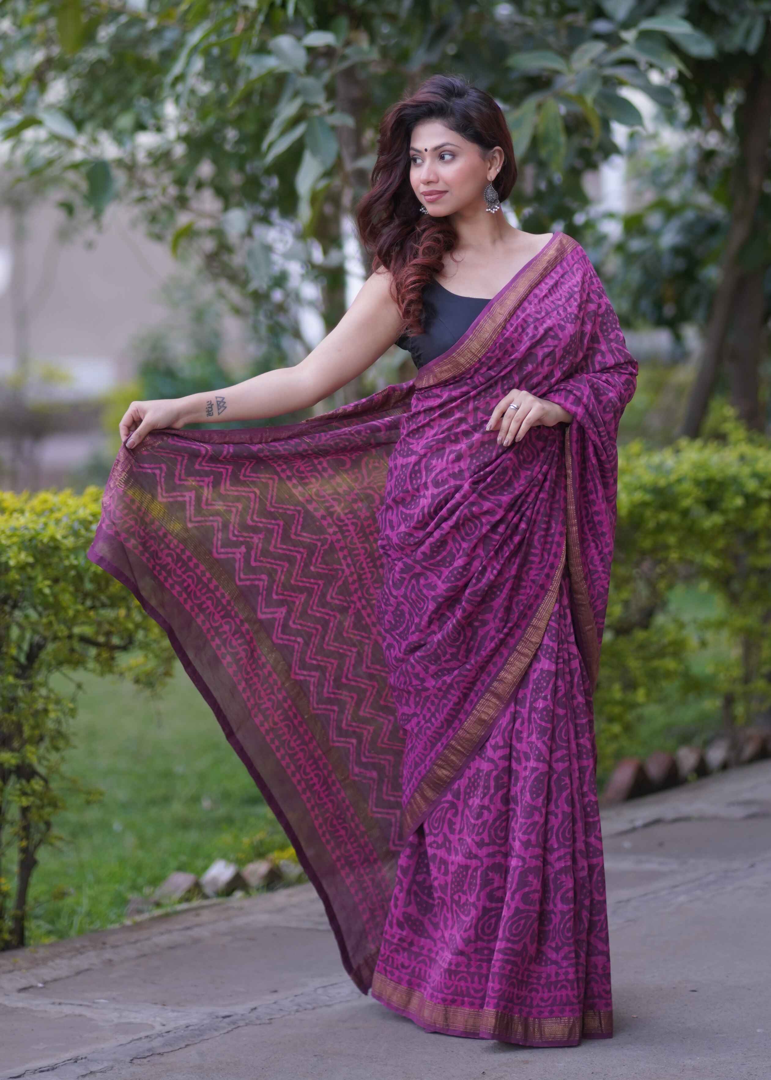 Pushpavalli- Pink Maheshwari Silk Saree