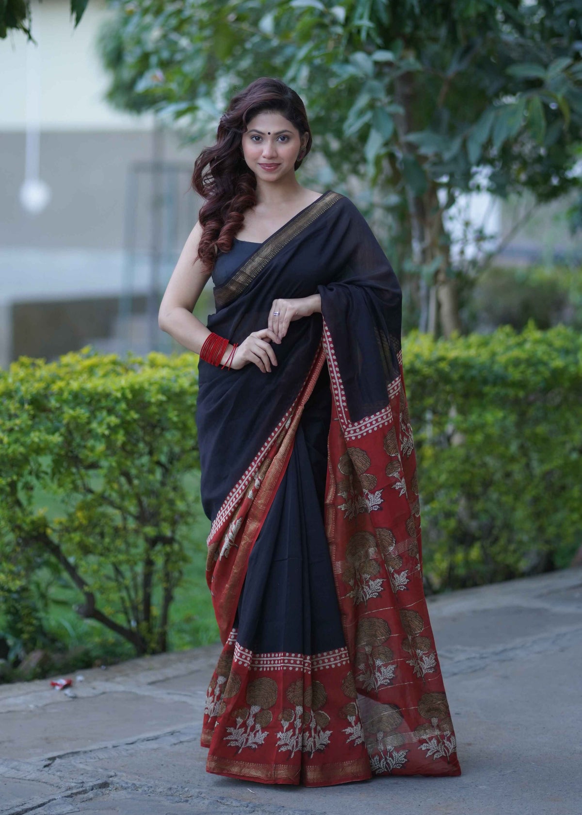 Kamalika- Black Maheshwari Silk Saree