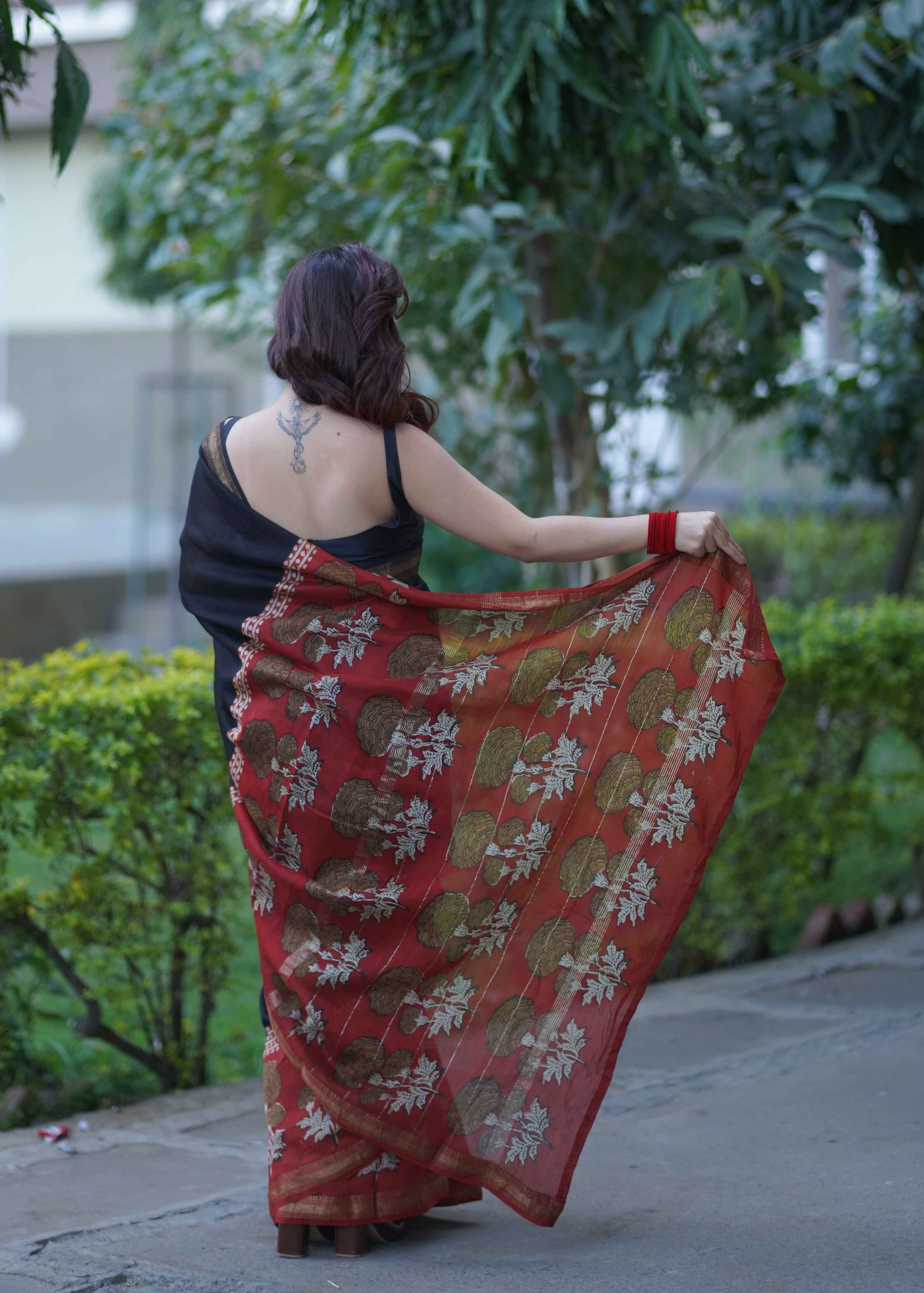 Kamalika- Black Maheshwari Silk Saree