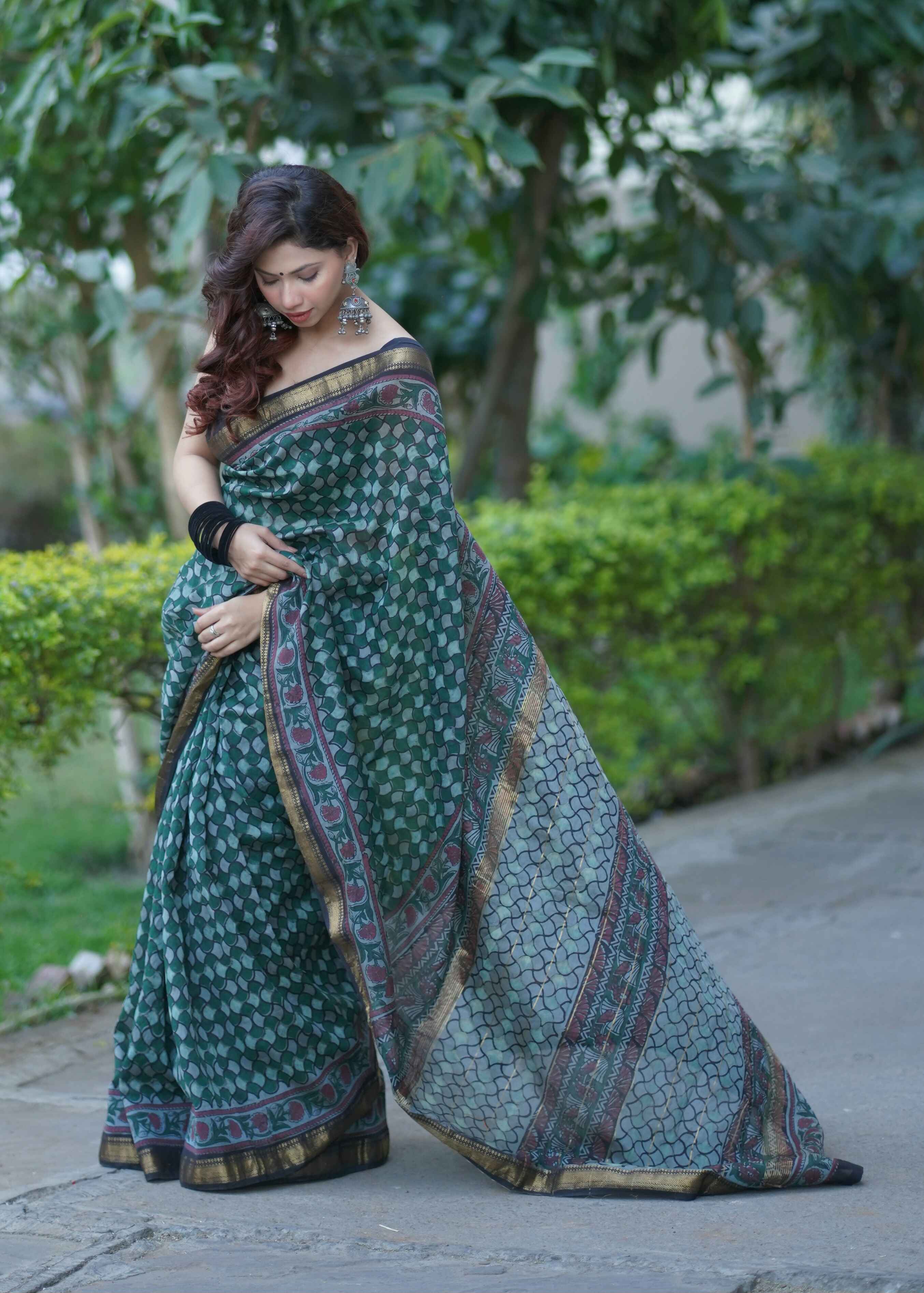 Ravashree- Green Maheshwari Silk Saree