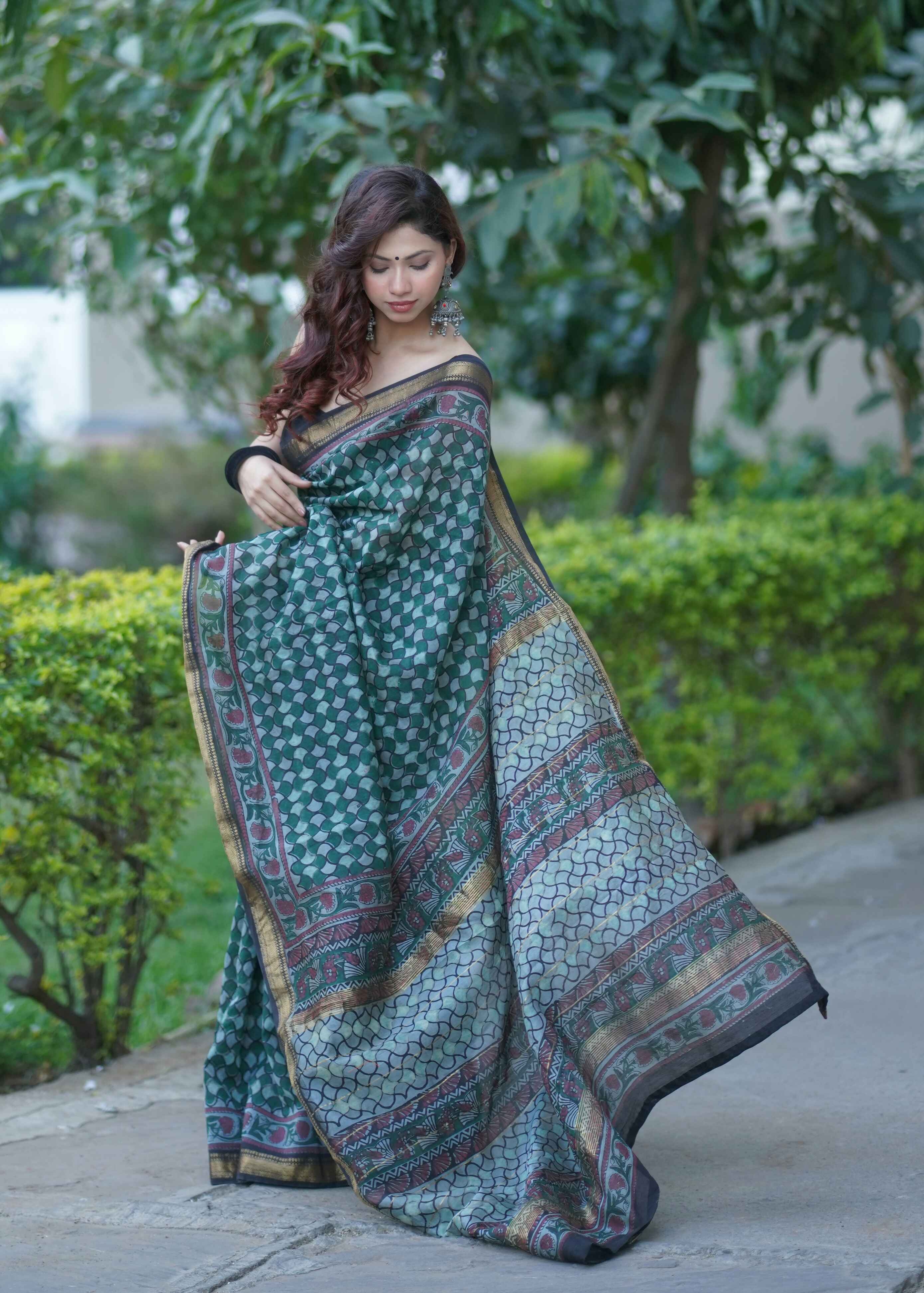 Ravashree- Green Maheshwari Silk Saree