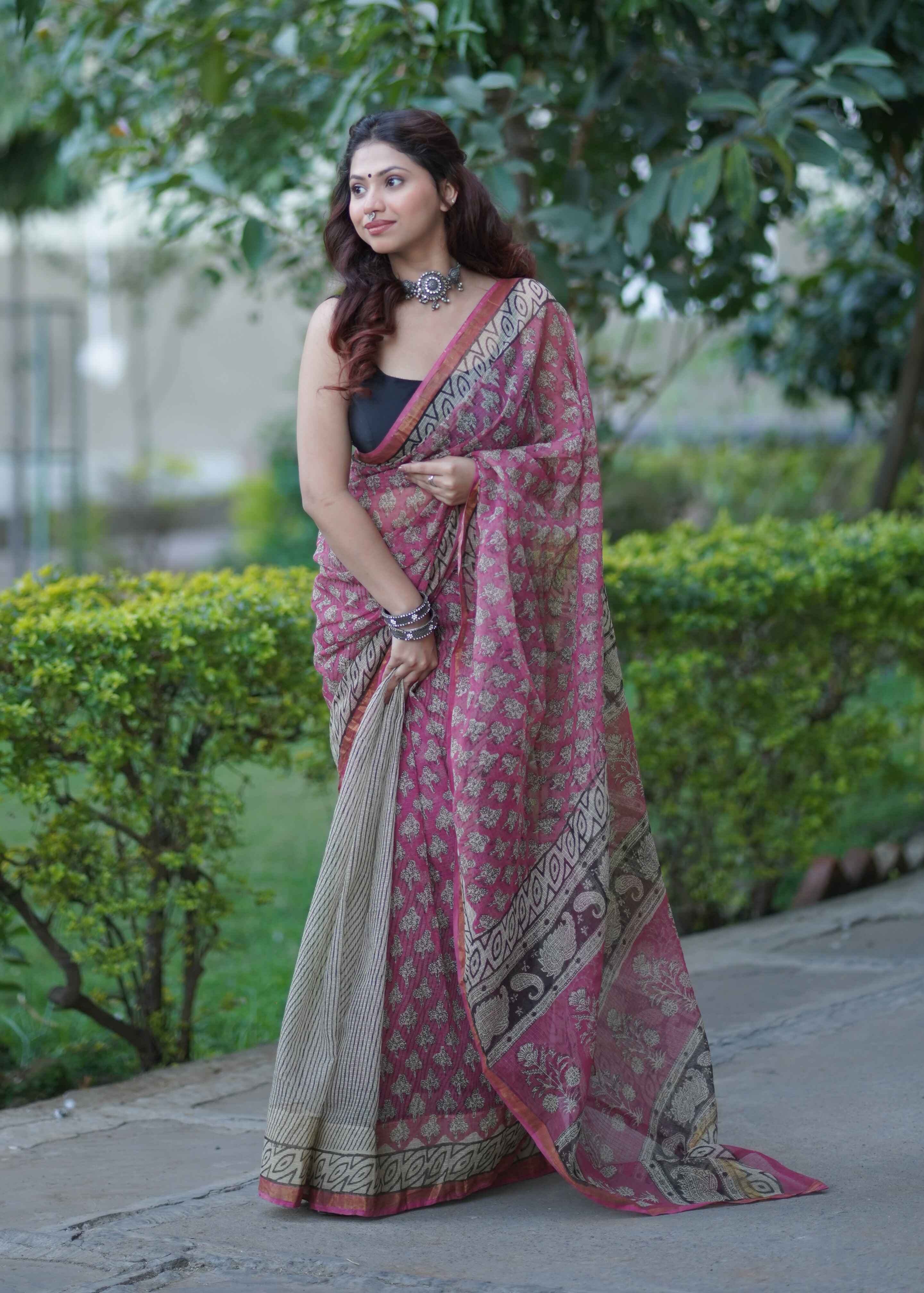 Suhavini - Cream Kota Doria Saree