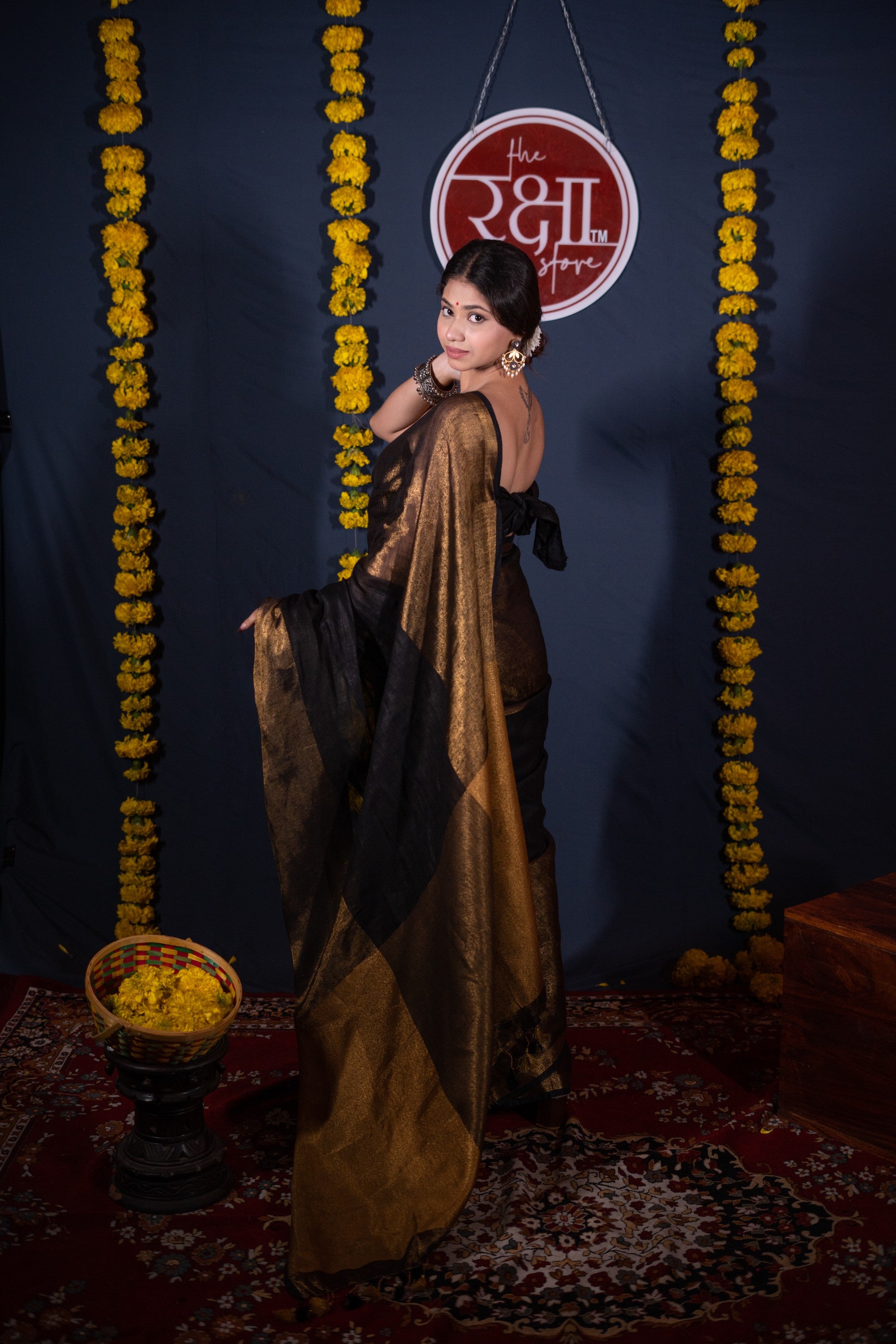 Sumanika- Black/ Copper Linen Saree