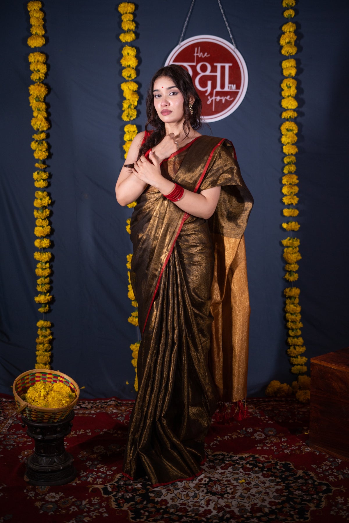 Aabha Kadhai- Copper Zari Linen Saree