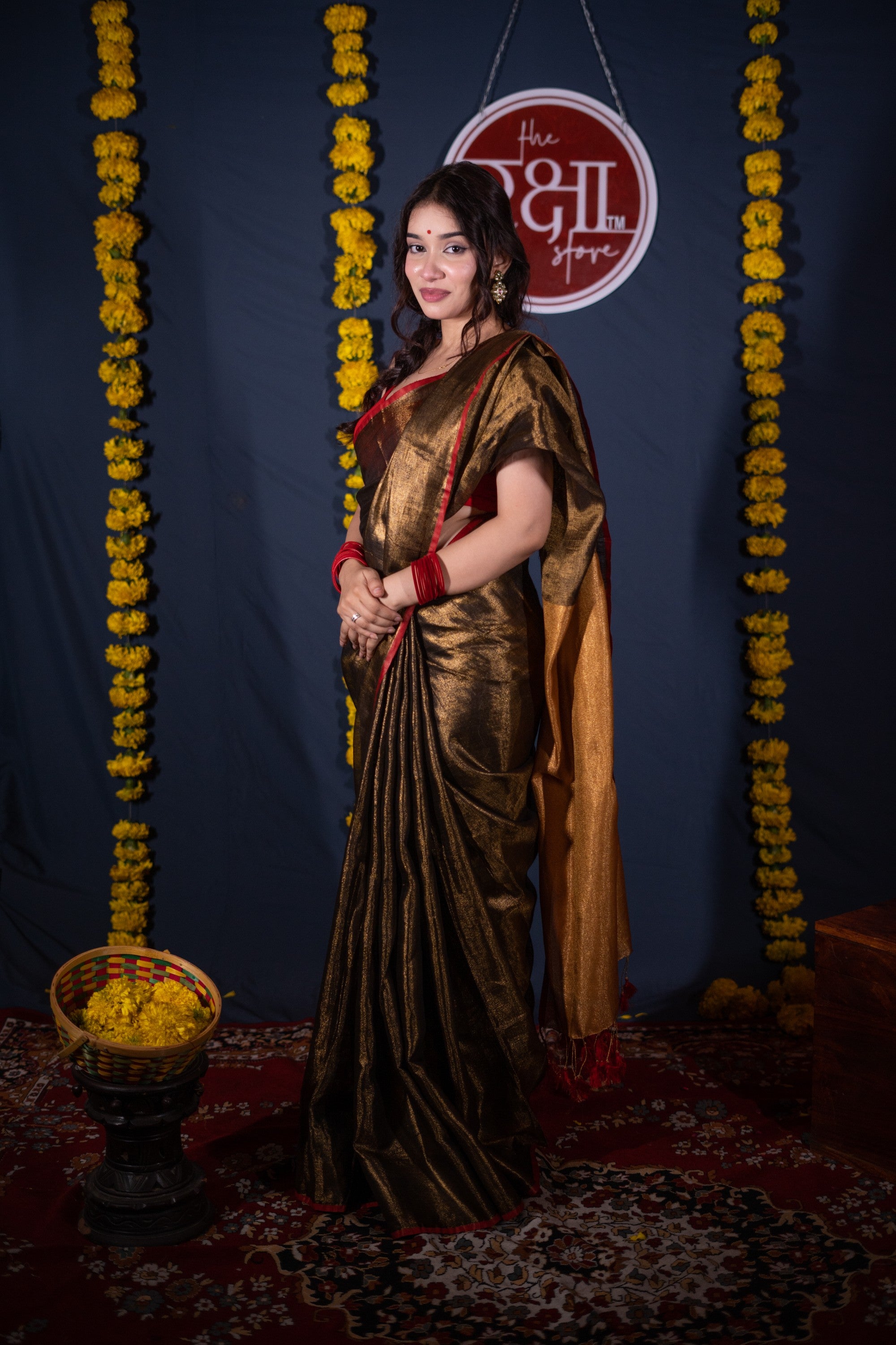 Aabha Kadhai- Copper Zari Linen Saree