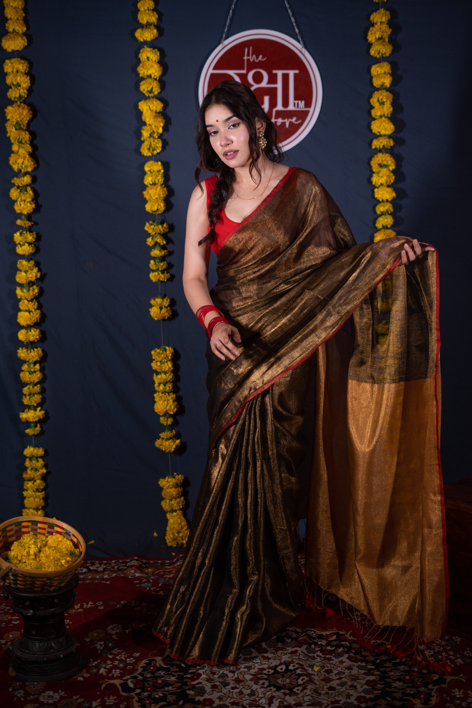 Aabha Kadhai- Copper Zari Linen Saree