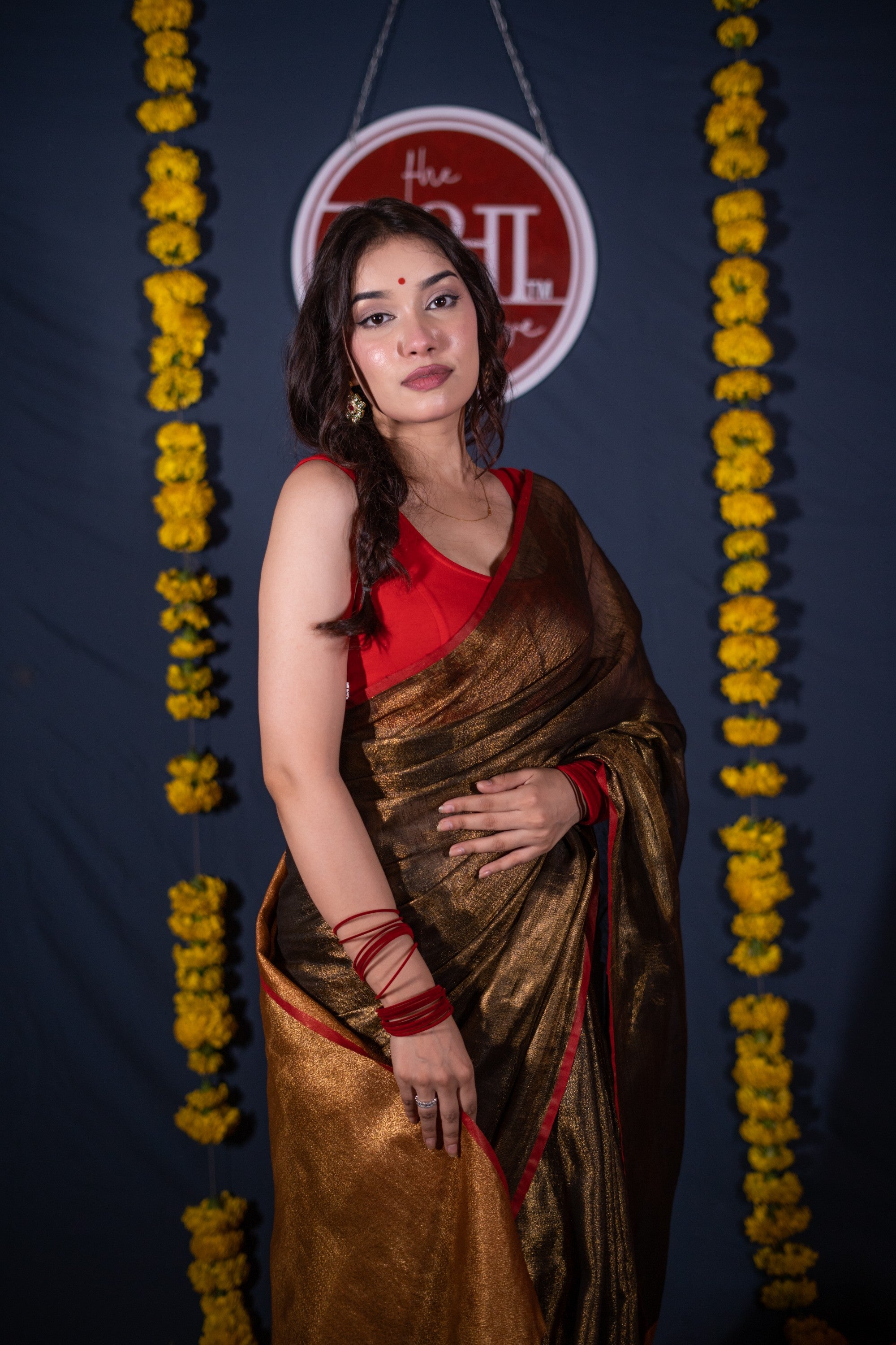 Aabha Kadhai- Copper Zari Linen Saree