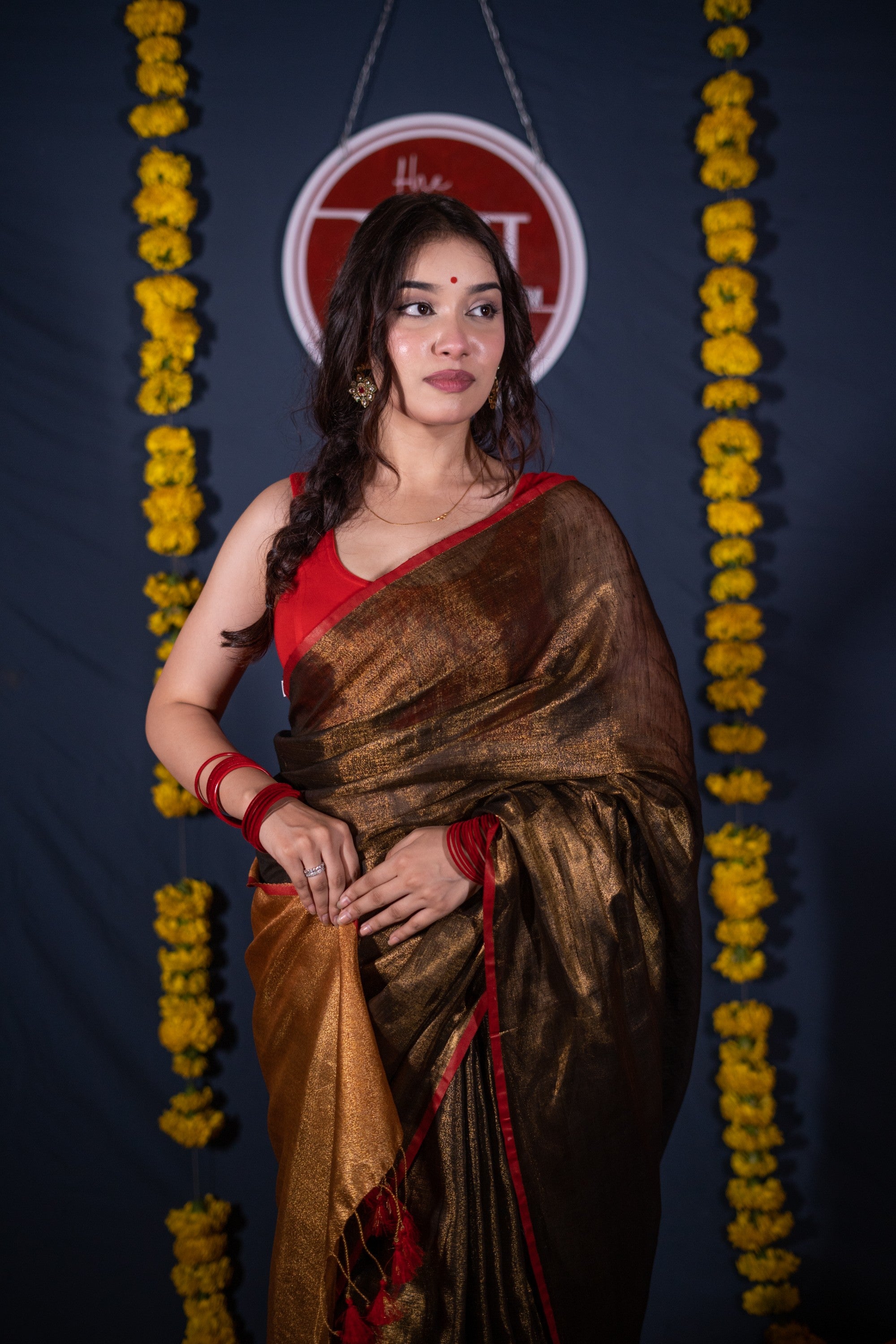 Aabha Kadhai- Copper Zari Linen Saree