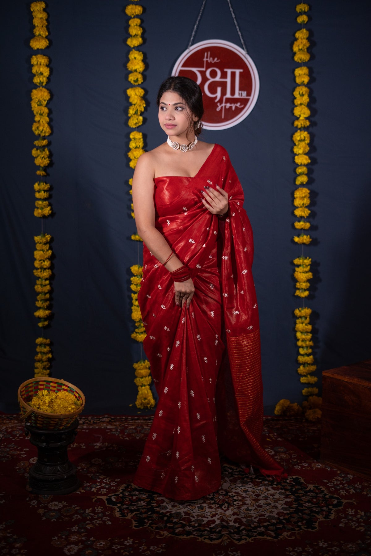 Avani- Red Floral Silk Linen Saree