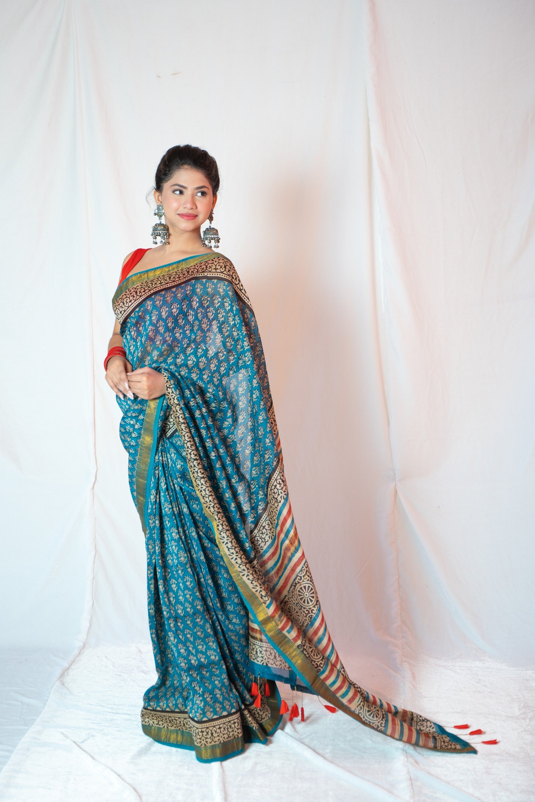 Azure Elegance- Maheshwari Silk Saree