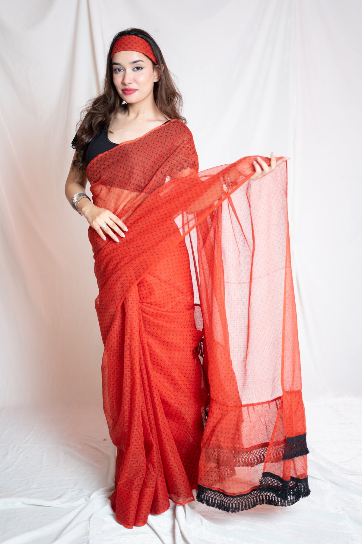 Bhole ri Bindu- Red Kota Doria Saree